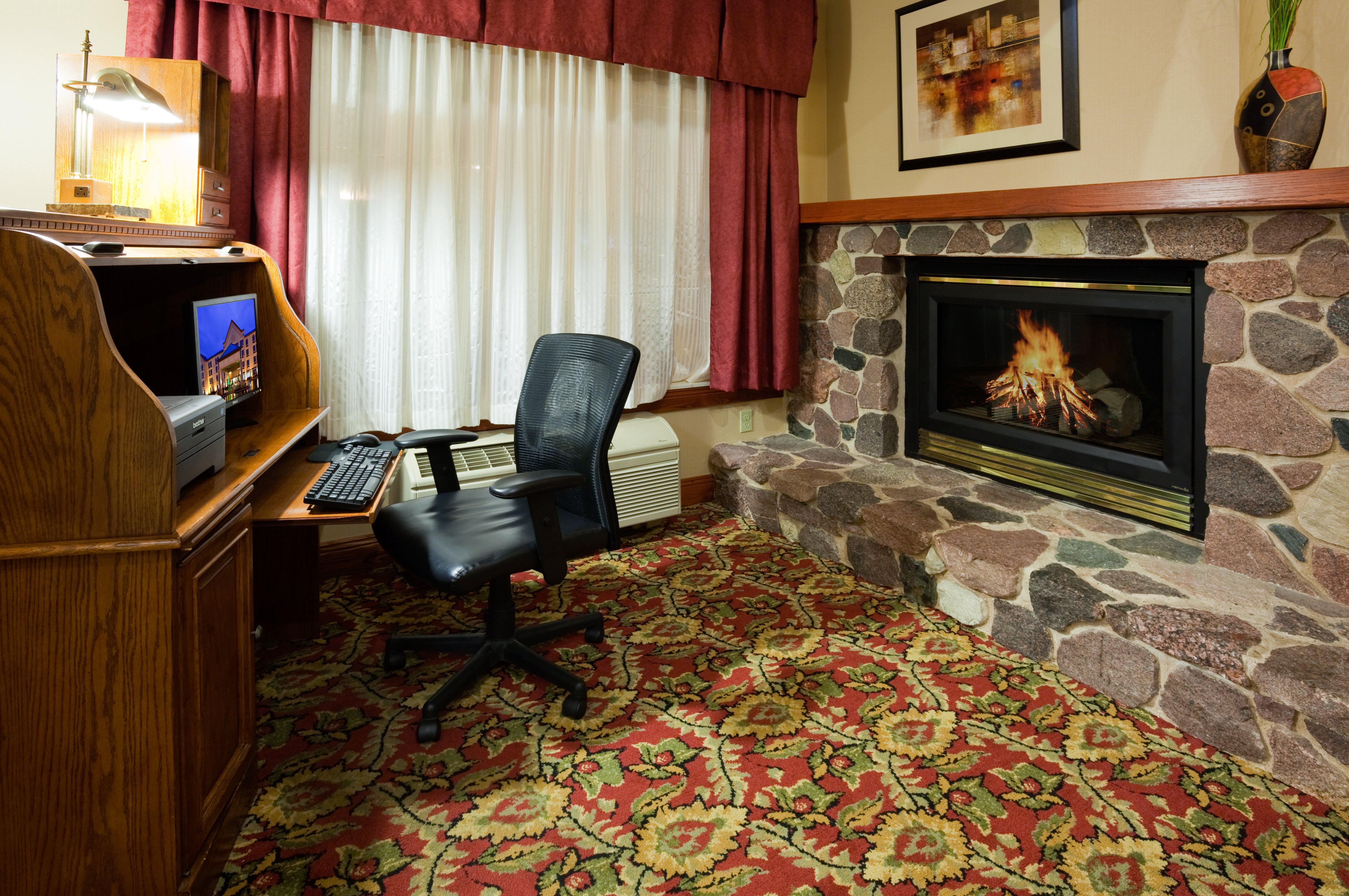 Holiday Inn & Suites Wausau-Rothschild By Ihg Εξωτερικό φωτογραφία